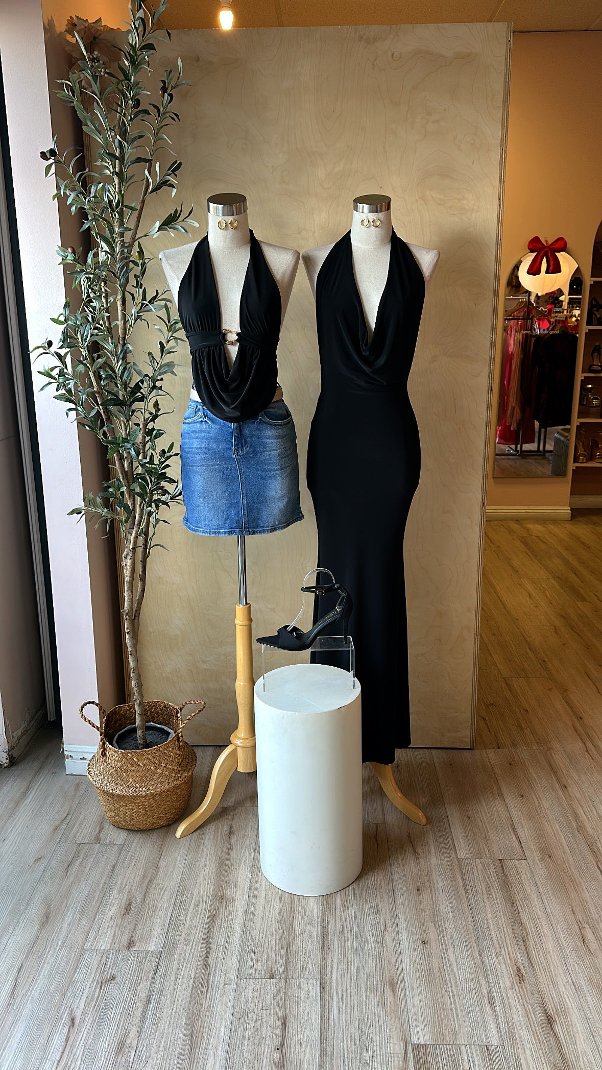 SPICING THINGS UP TOP BLACK