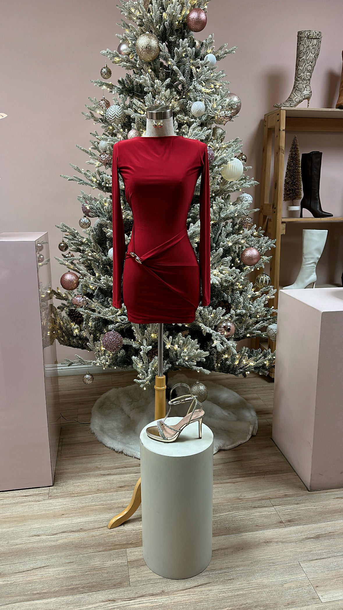 SZN GREETINGS DRESS RED