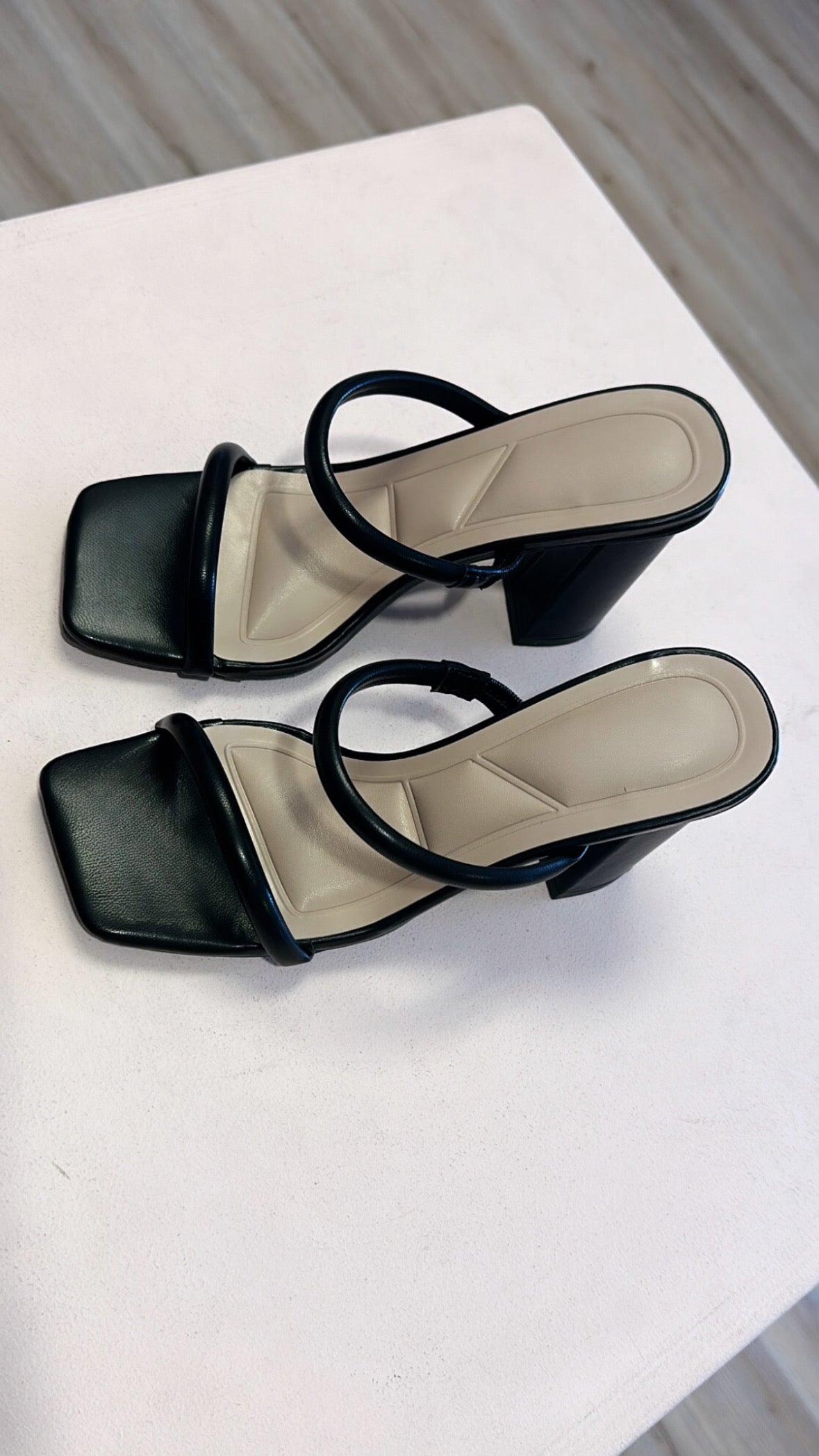 BRAYLEE BLOCK HEEL SANDALS