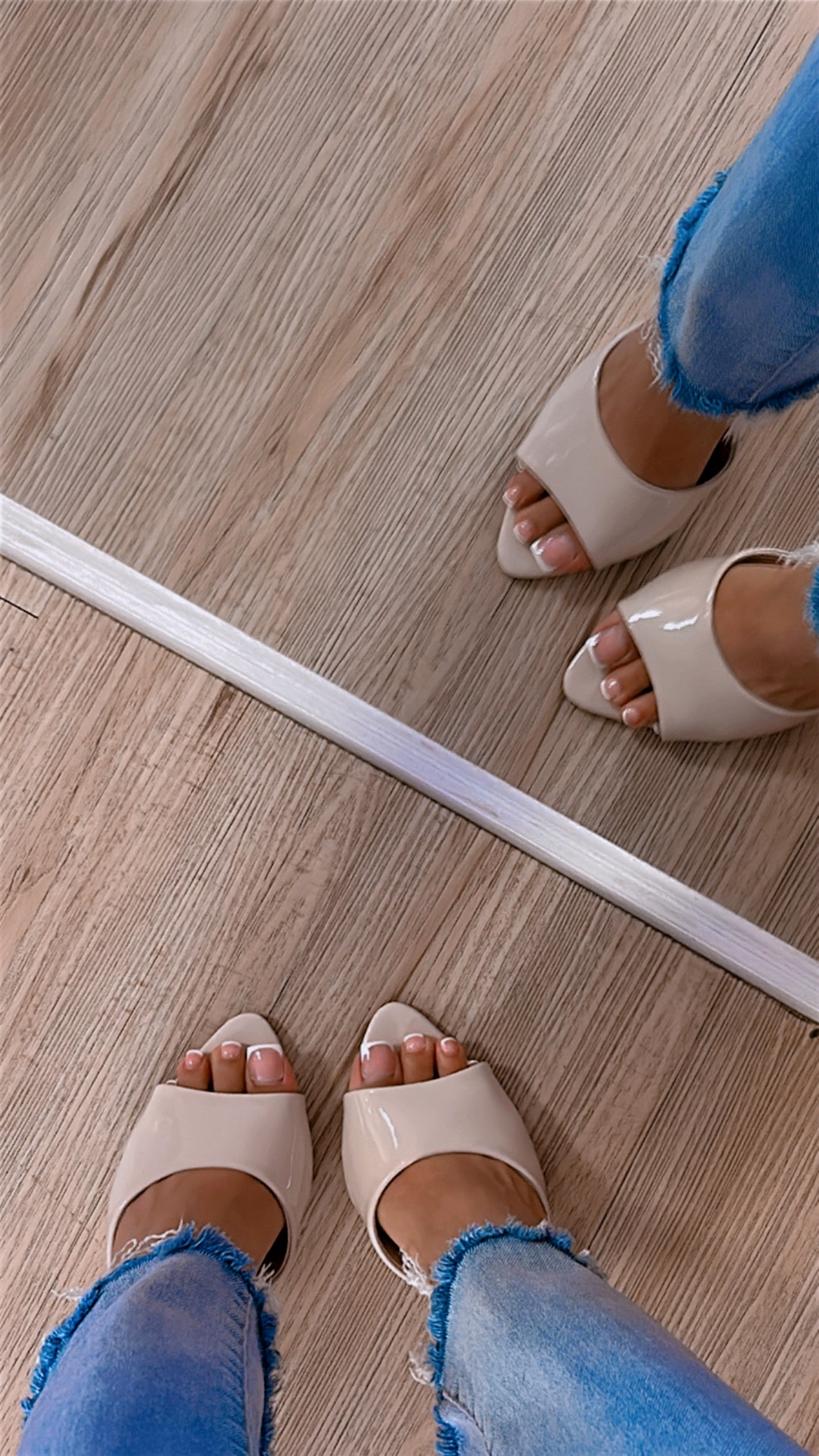 HARLYN POINTED TOE MULES