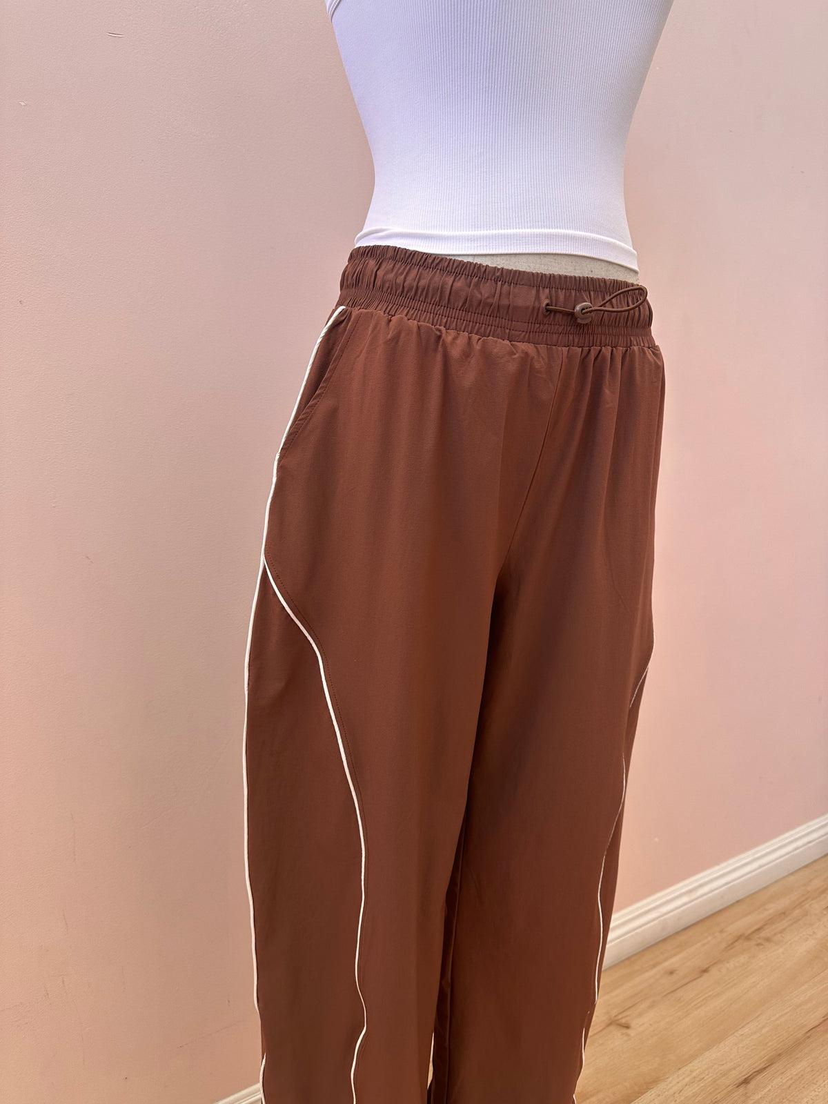 LOUNGE TO IMPRESS PANTS RUST