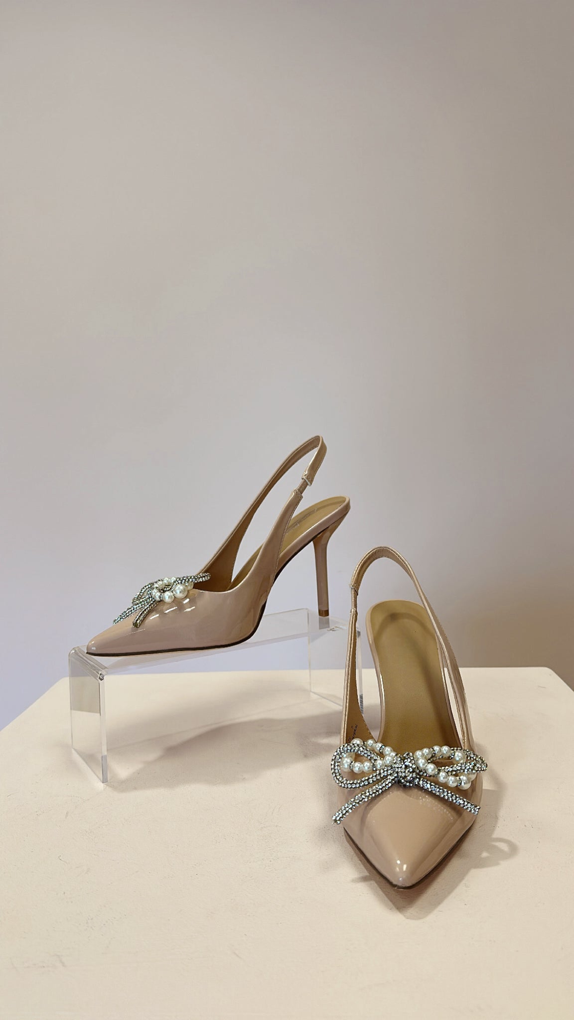 BOW EMBELLISHED POINTED TOE HEELS