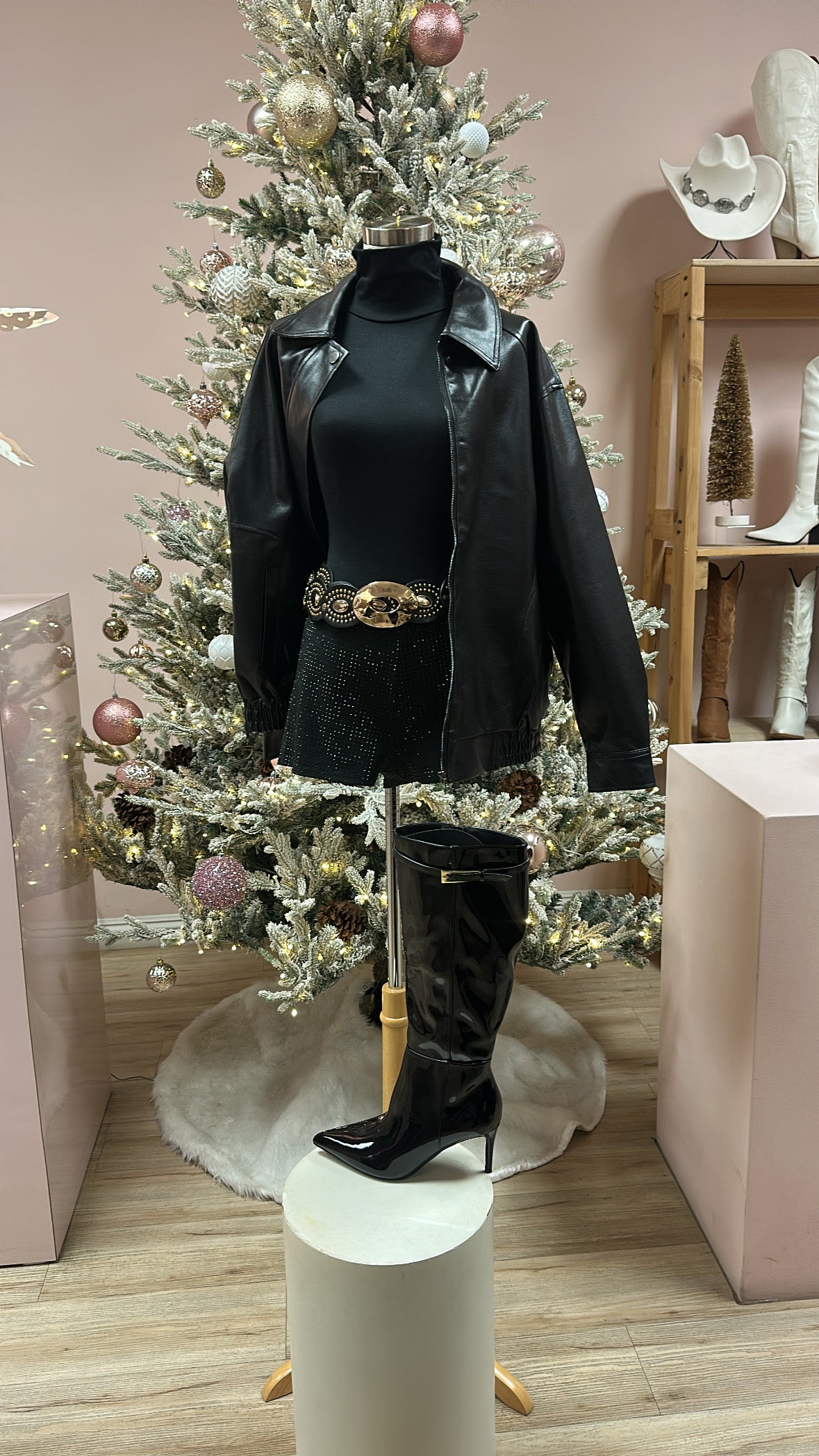 SEQUINS & CHAMPAGNE SHORTS