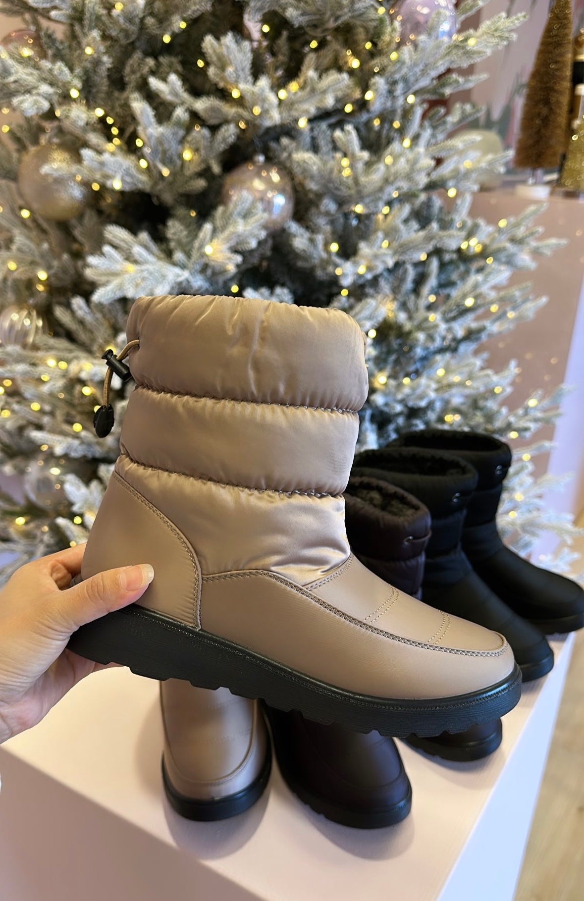 WATERPROOF COZY BOOTIES