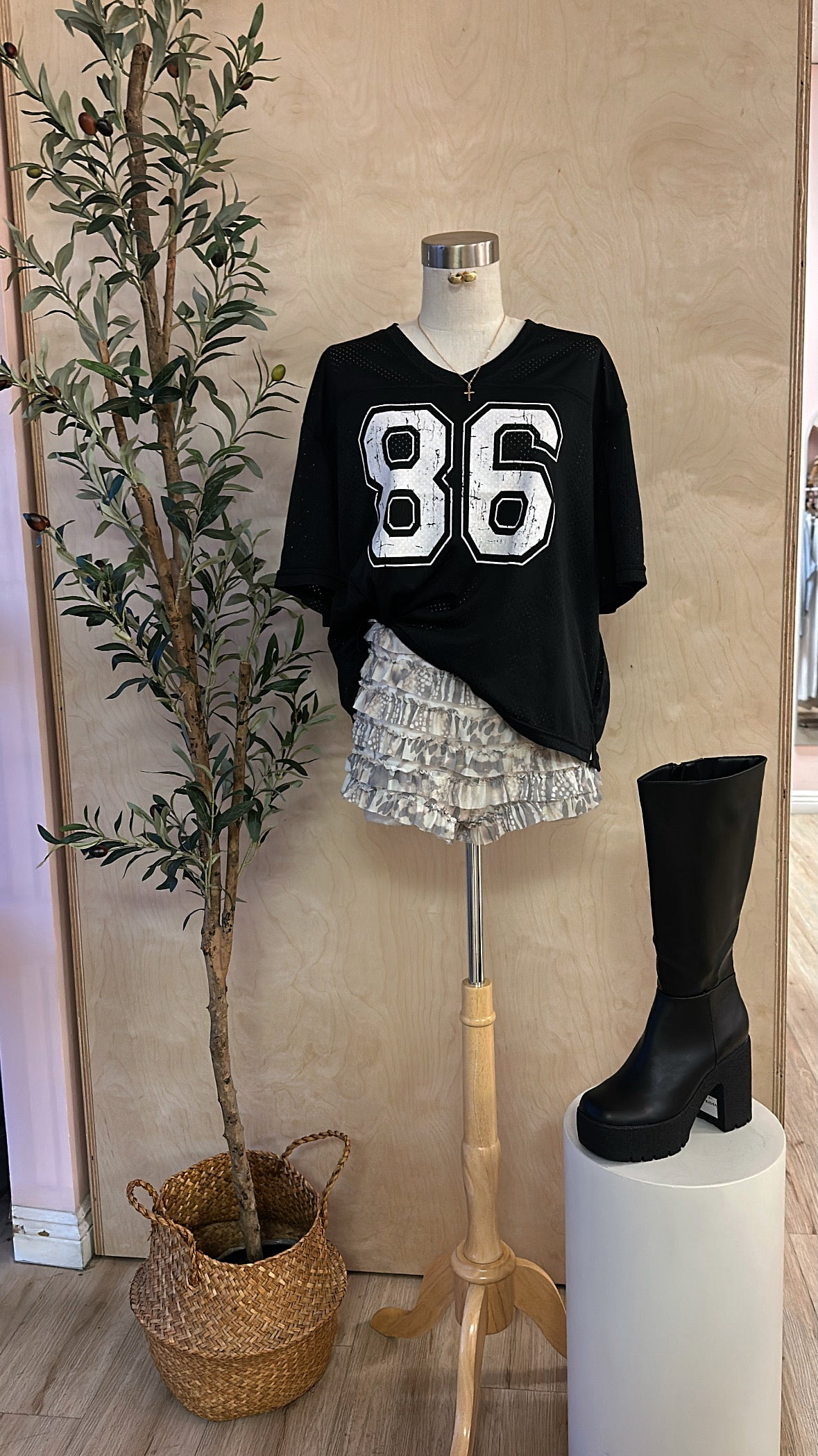 BABYLON RUFFLE SHORTS