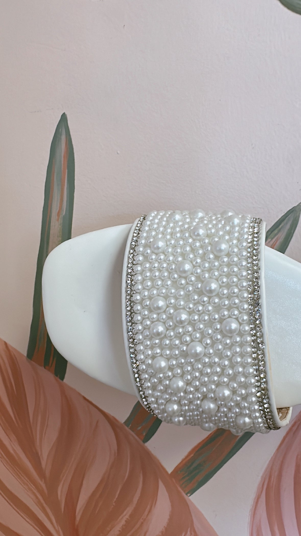 ARA PEARL EMBELLISHED SLIDES