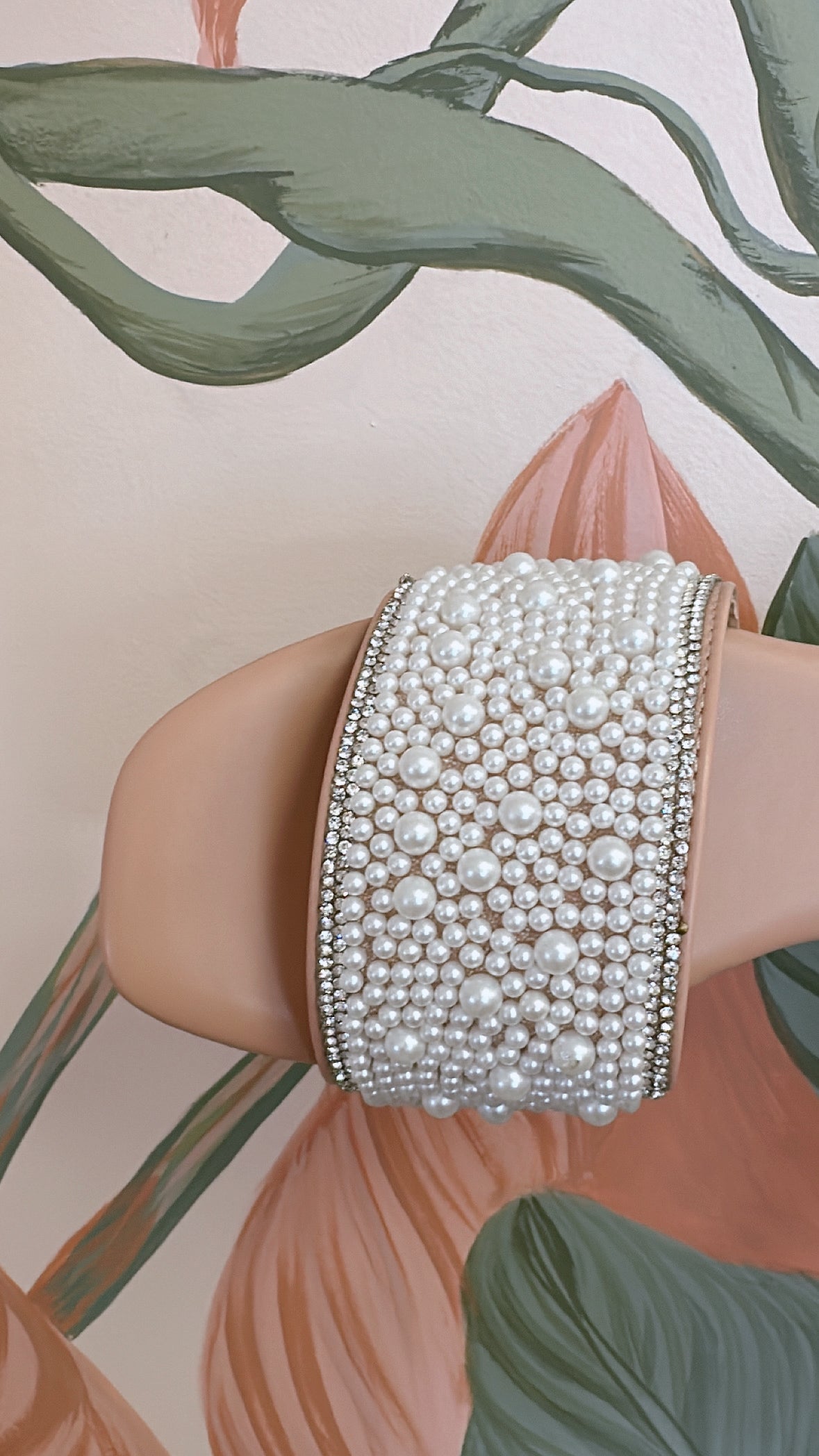 ARA PEARL EMBELLISHED SLIDES