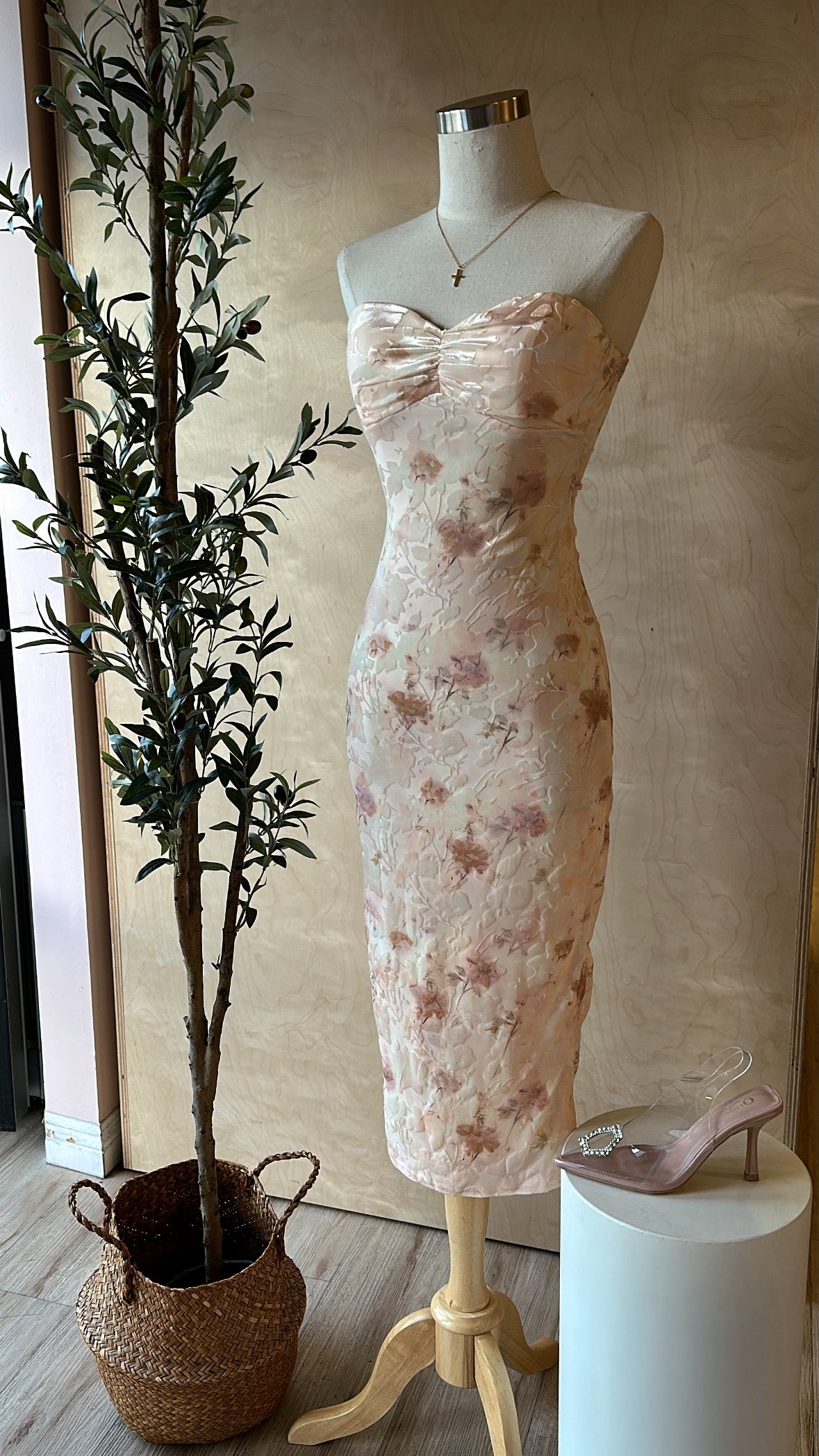 ROMANTIC GETAWAY DRESS