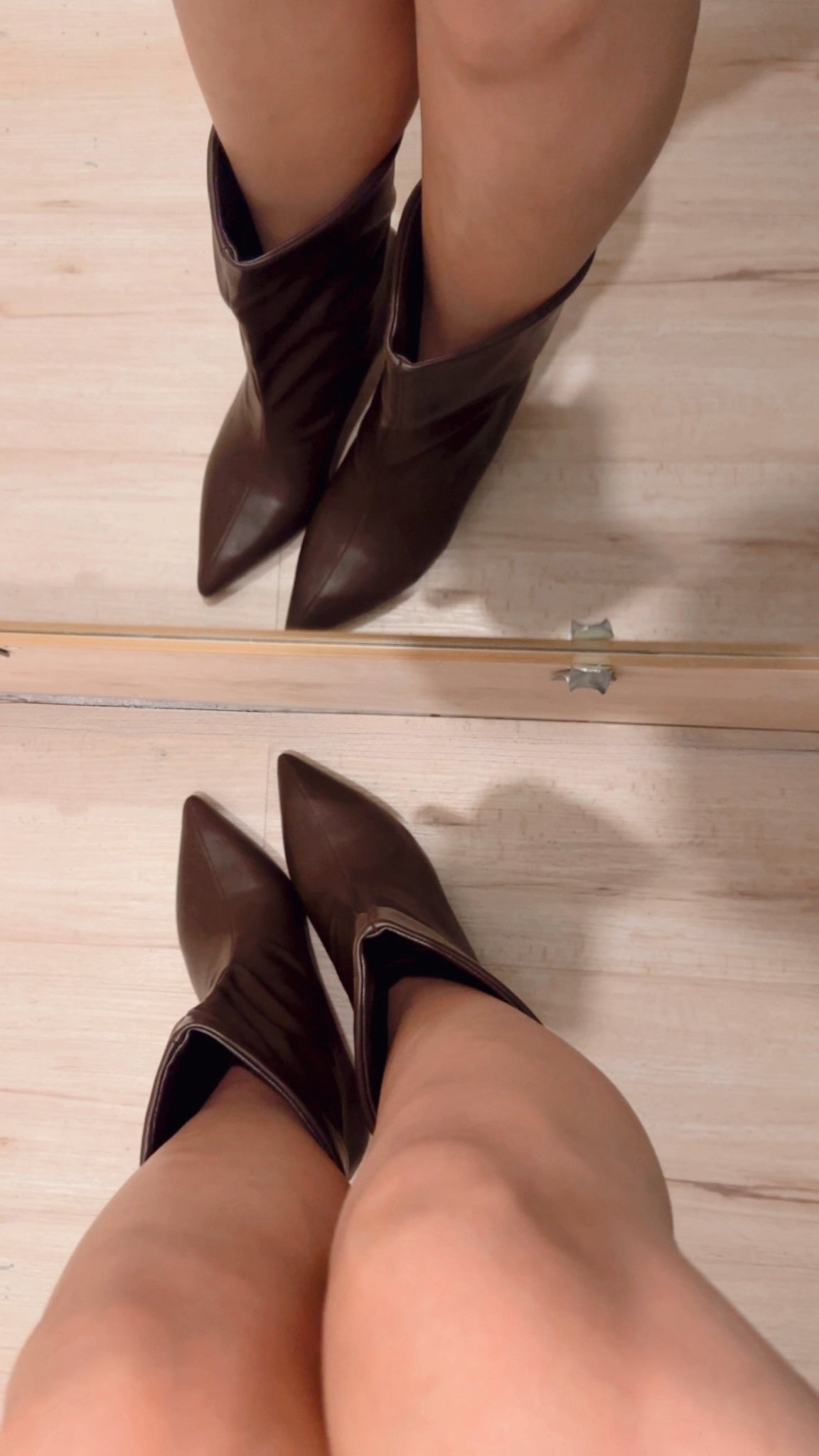 SCARLETT POINTED TOE KITTEN BOOTIES