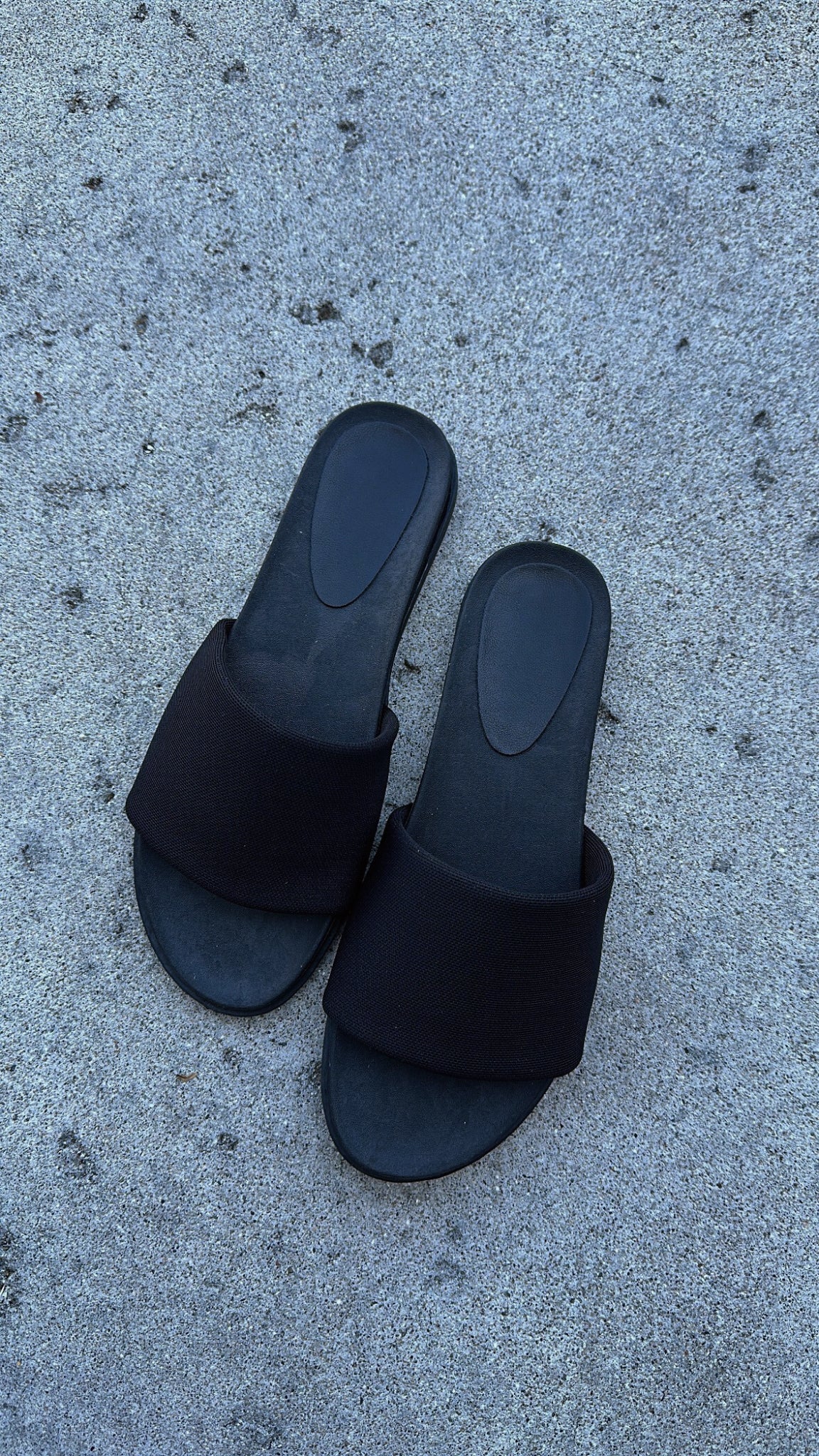 COMFORT MESH SLIDES