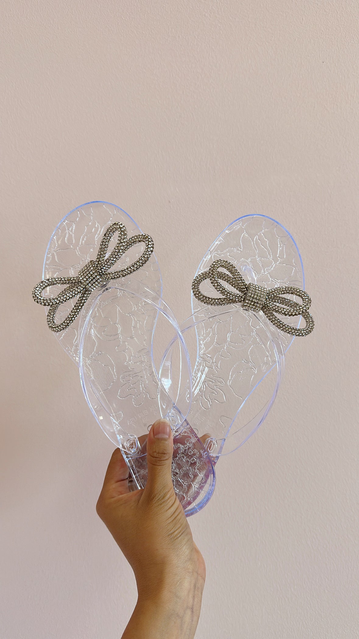JELLY SANDALS WITH RHINESTONE BOW