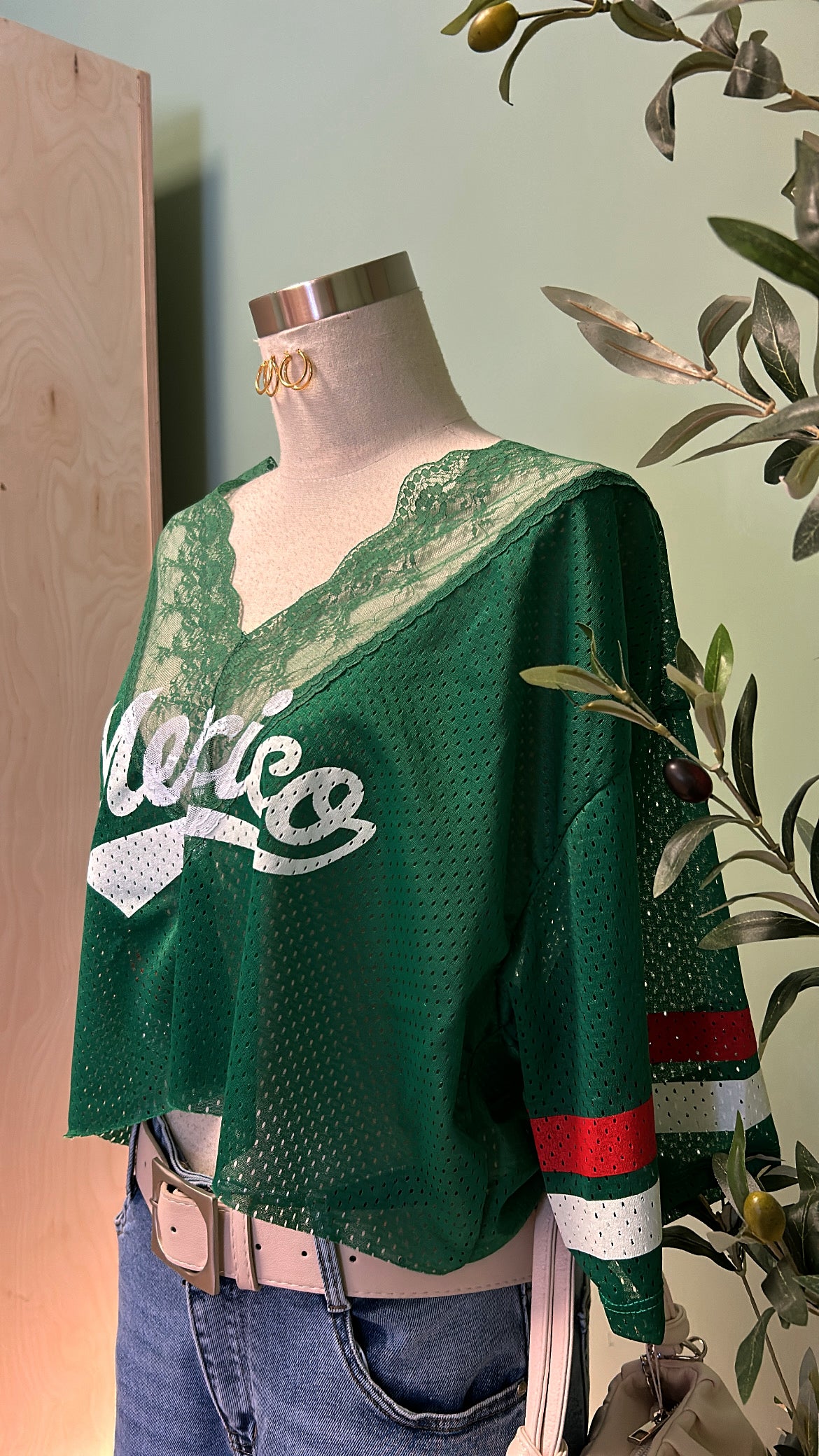 FAMILIA, FUTBOL, & MÉXICO  CROPPED JERSEY