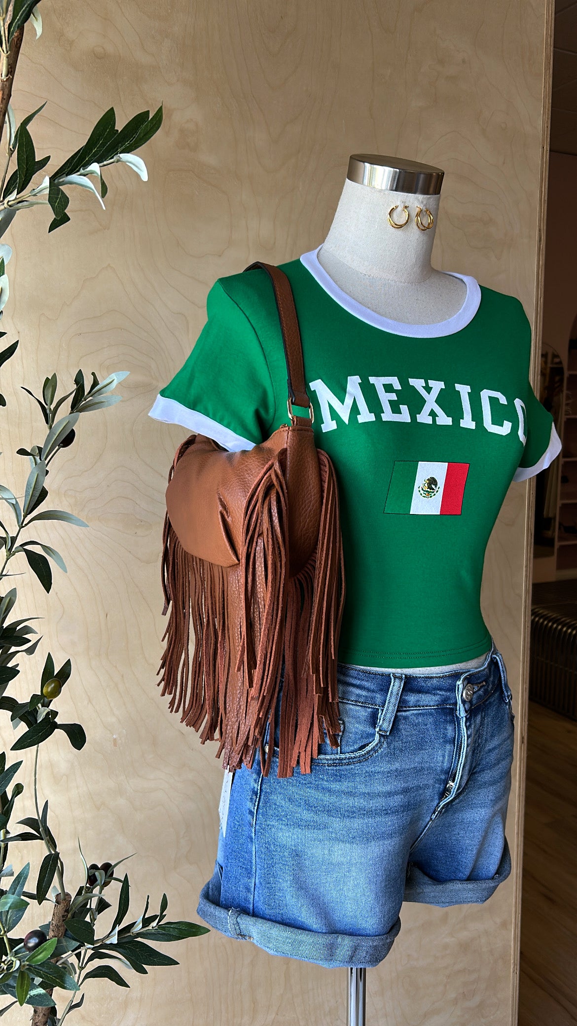 LATINA BADDIE BABY TEE