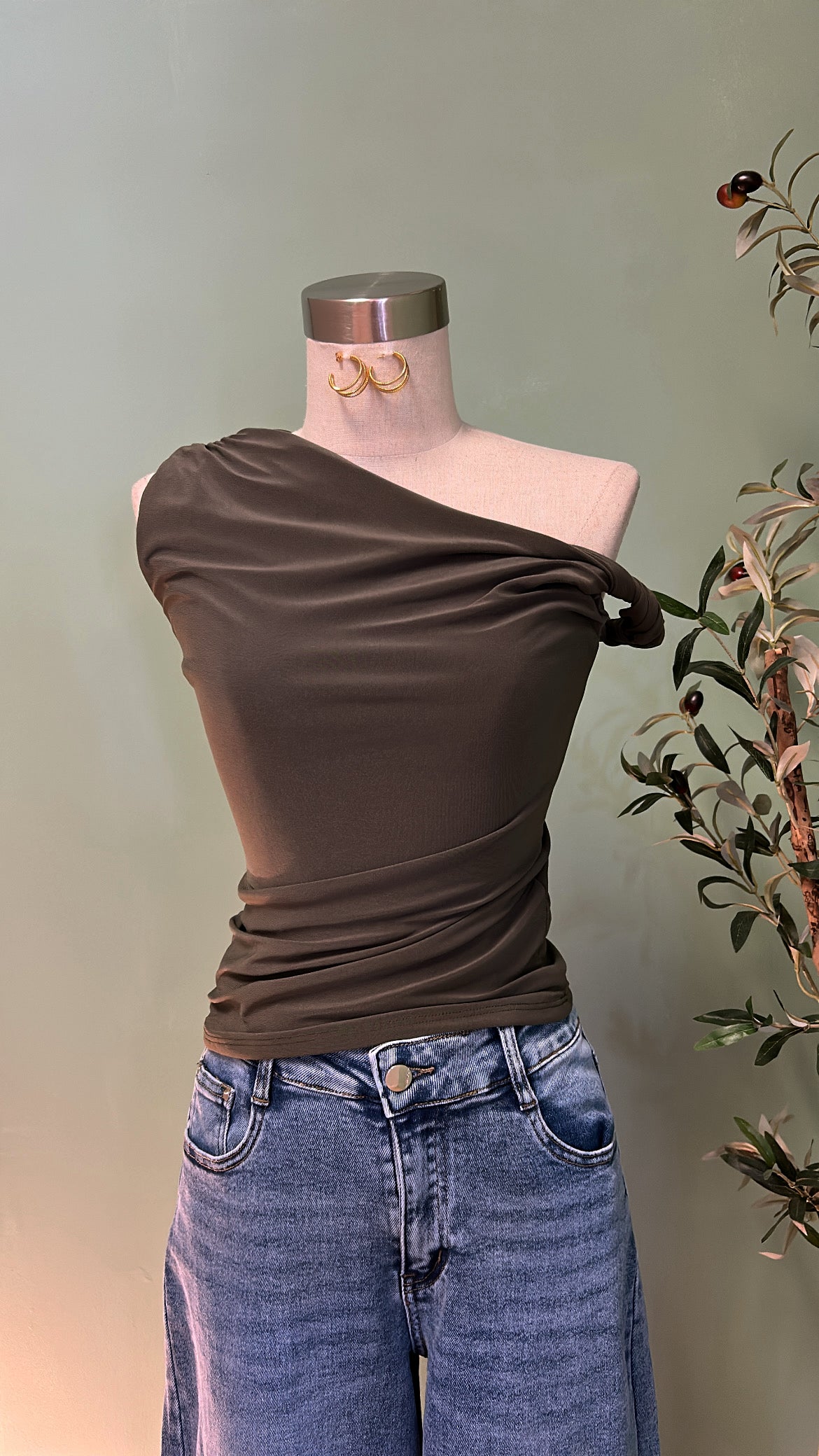 EVA ASYMMETRICAL TOP (OLIVE)