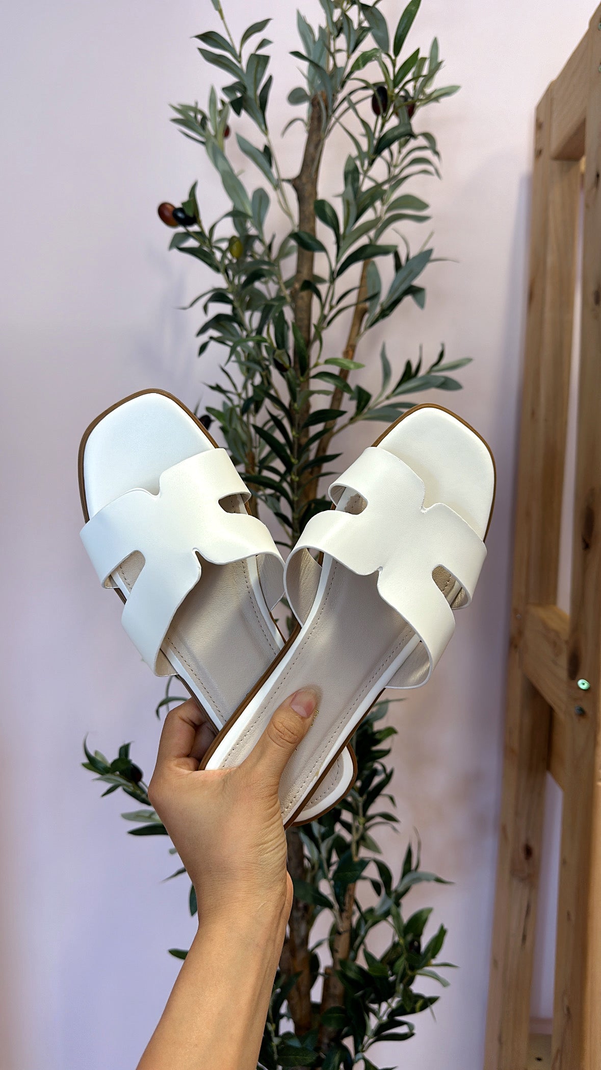 ALAINA MINIMALIST H SANDALS