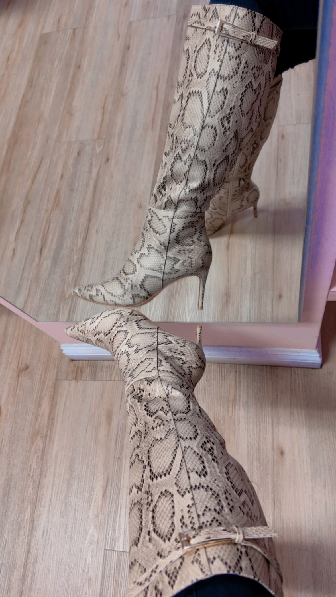 KIM POINTED TOE BOOTS