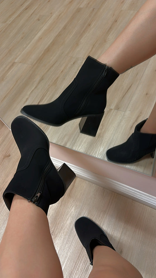 ANASTASIA BLOCK HEEL BOOTIES