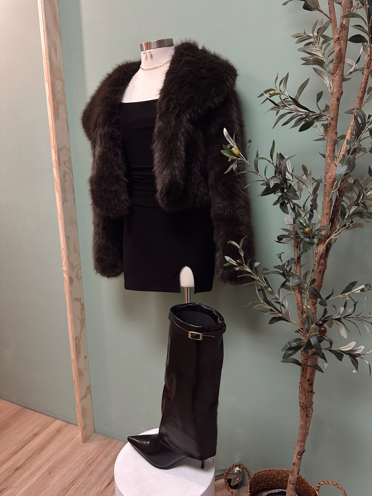 MOB WIFE FUR COAT (BROWN)