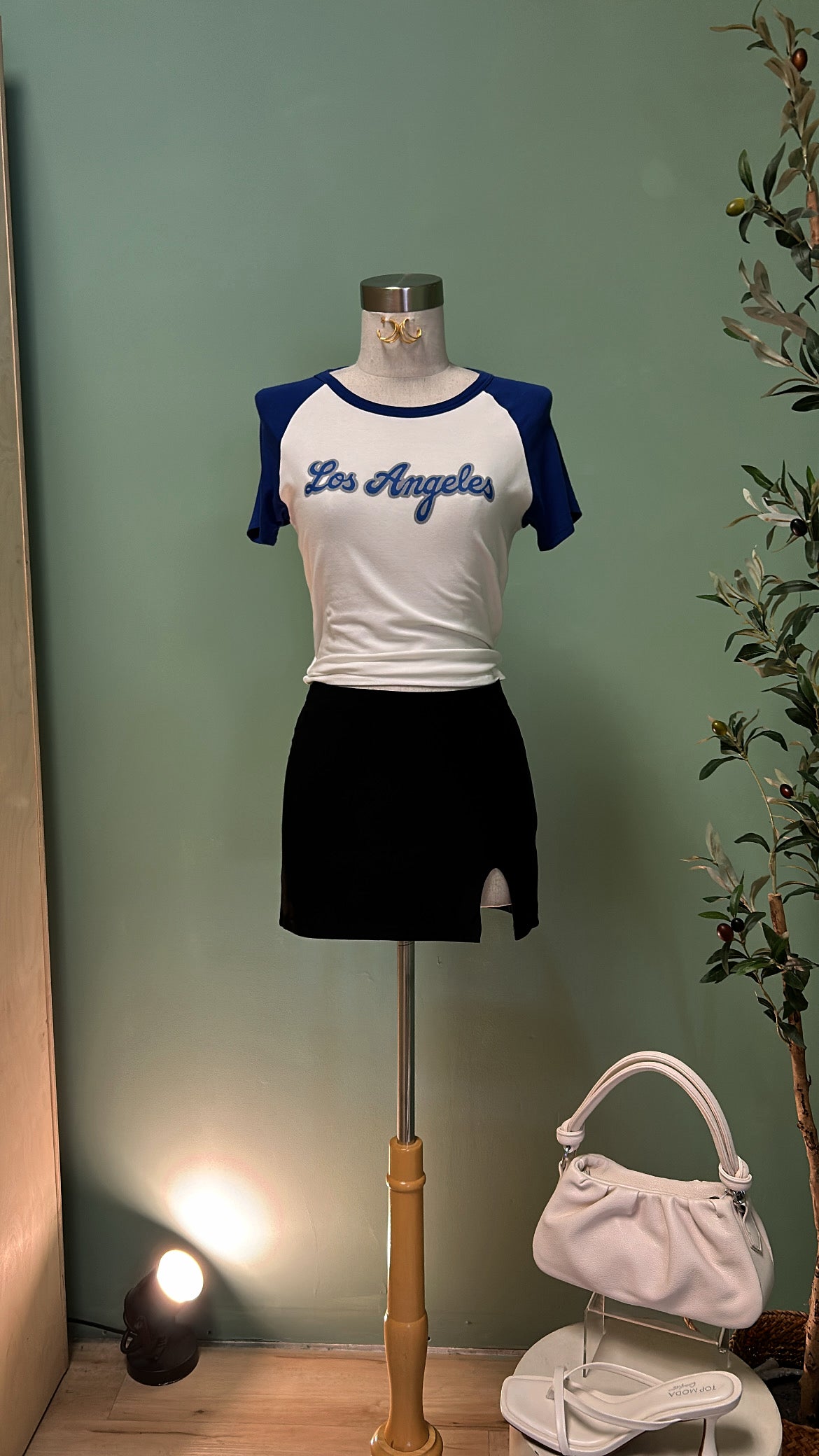 L.A. RAISED BADDIE BABY TEE