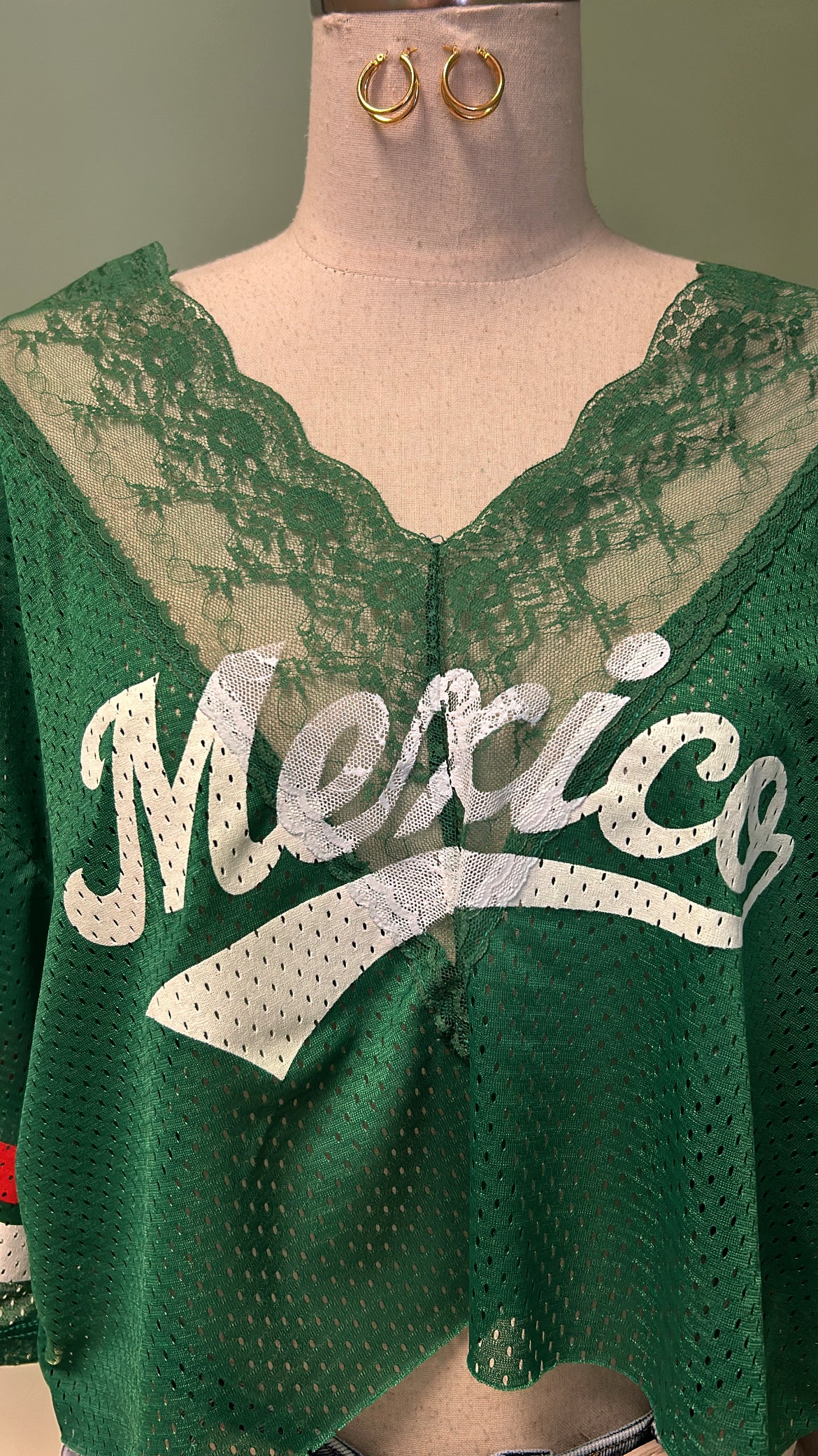 FAMILIA, FUTBOL, & MÉXICO  CROPPED JERSEY