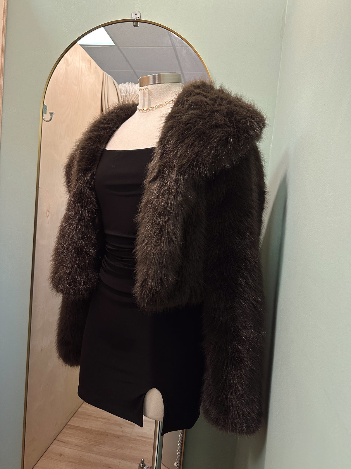MOB WIFE FUR COAT (BROWN)
