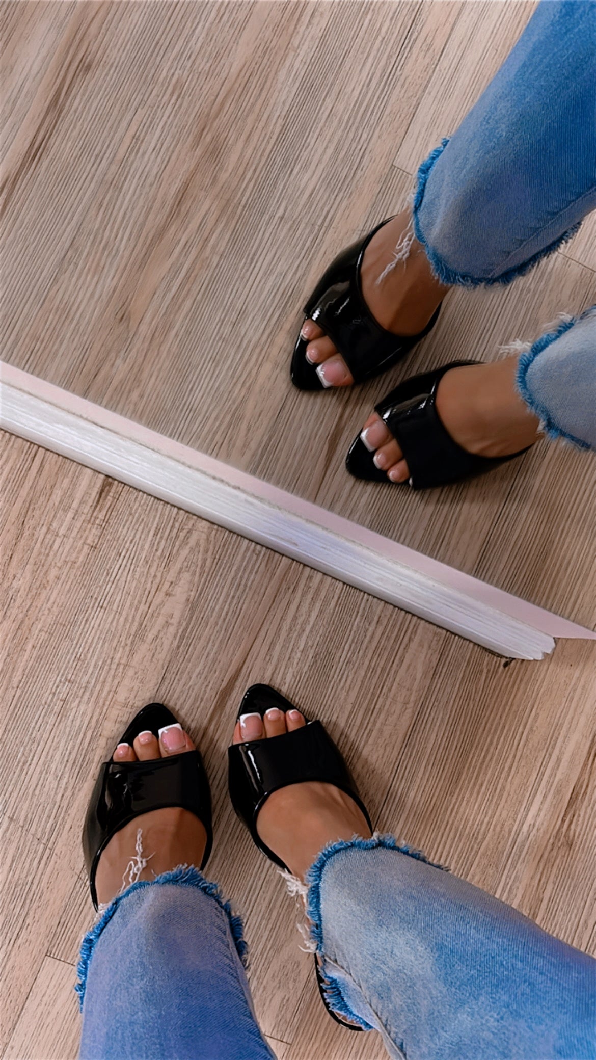 HARLYN POINTED TOE MULES