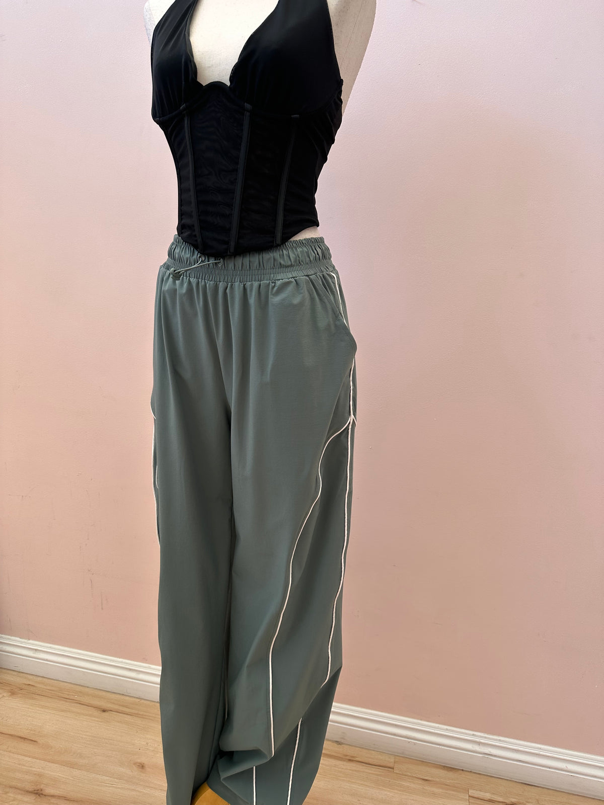 LOUNGE TO IMPRESS PANTS SAGE