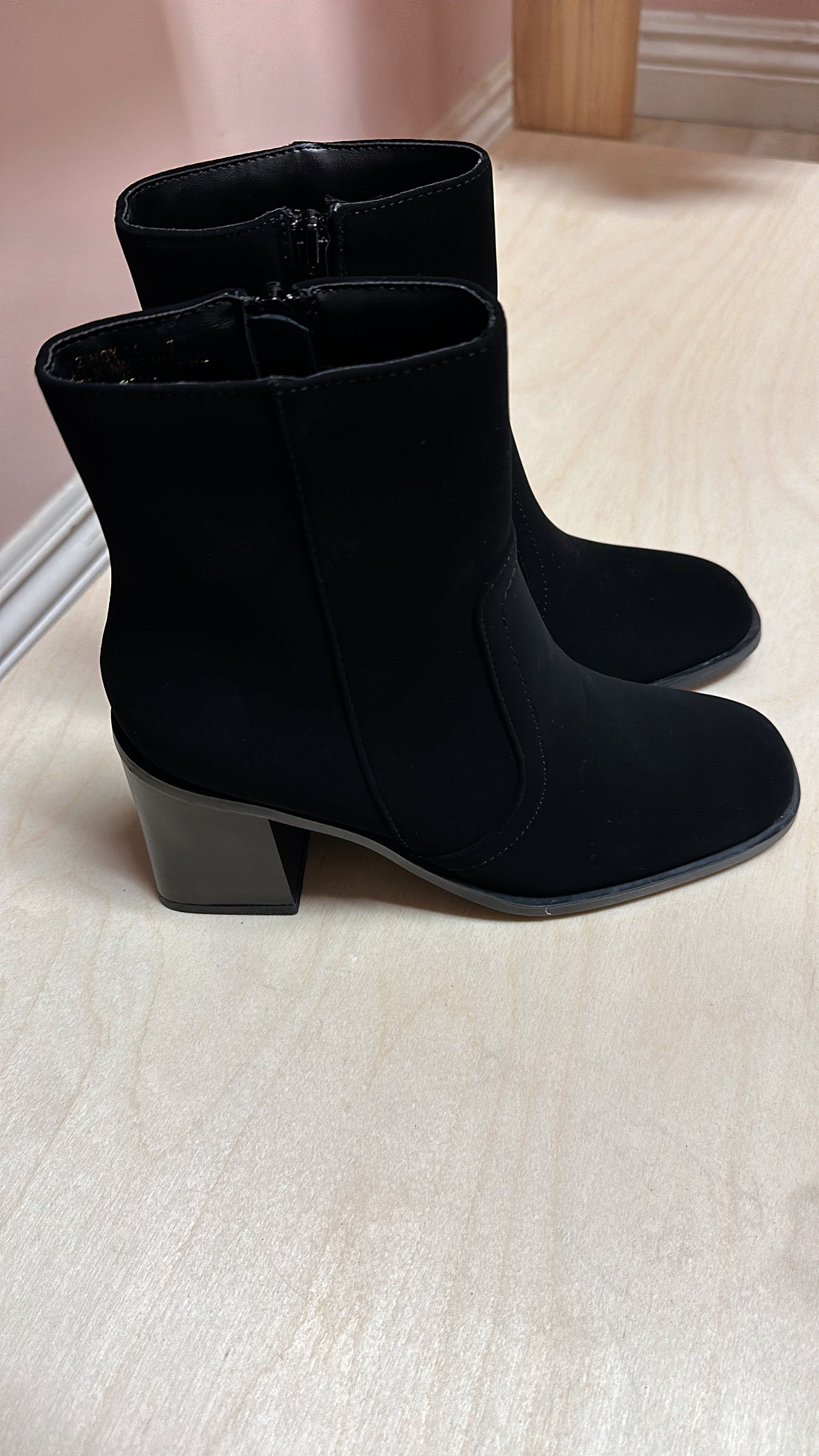 ANASTASIA BLOCK HEEL BOOTIES