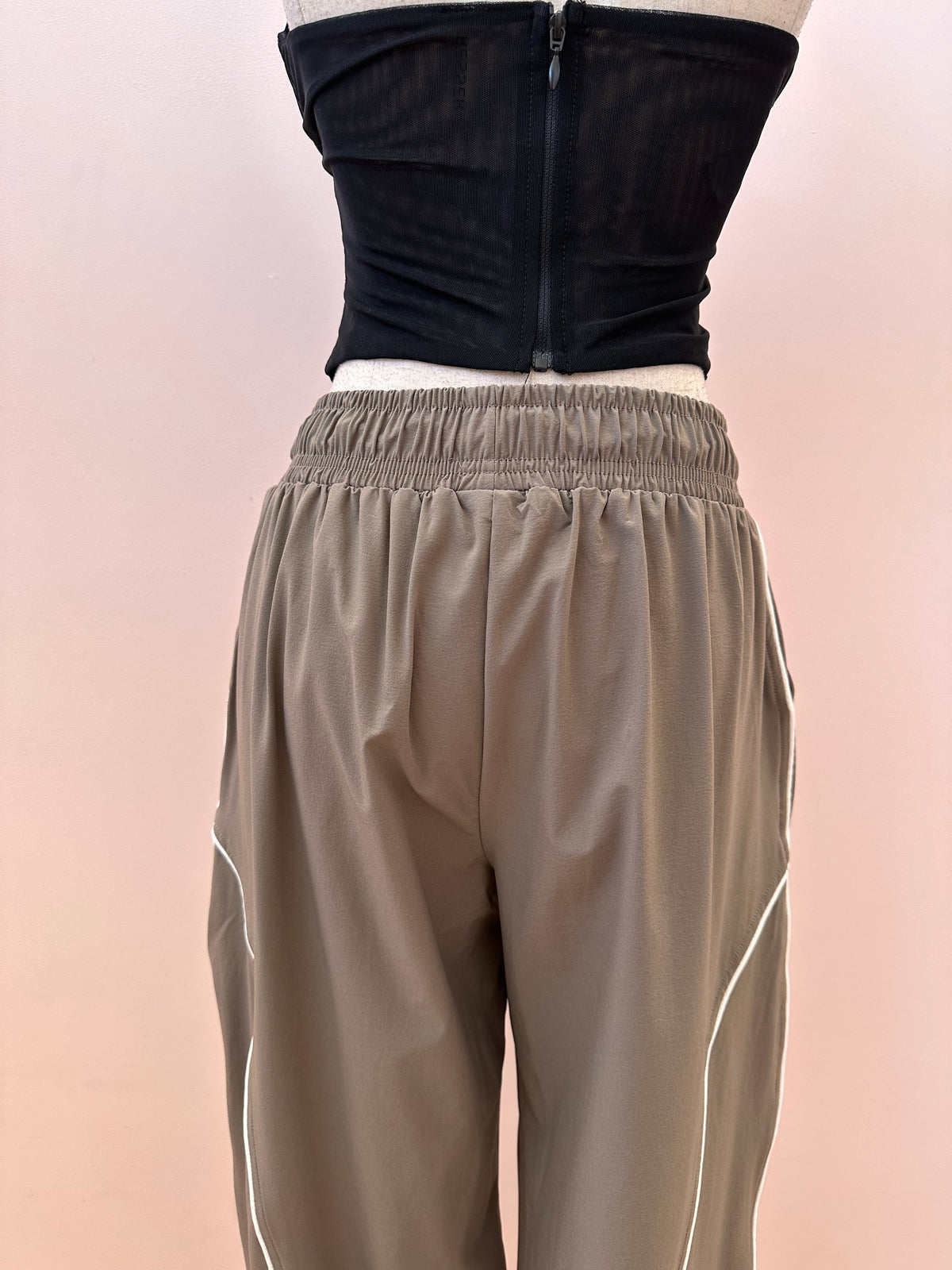 LOUNGE TO IMPRESS PANTS TAUPE