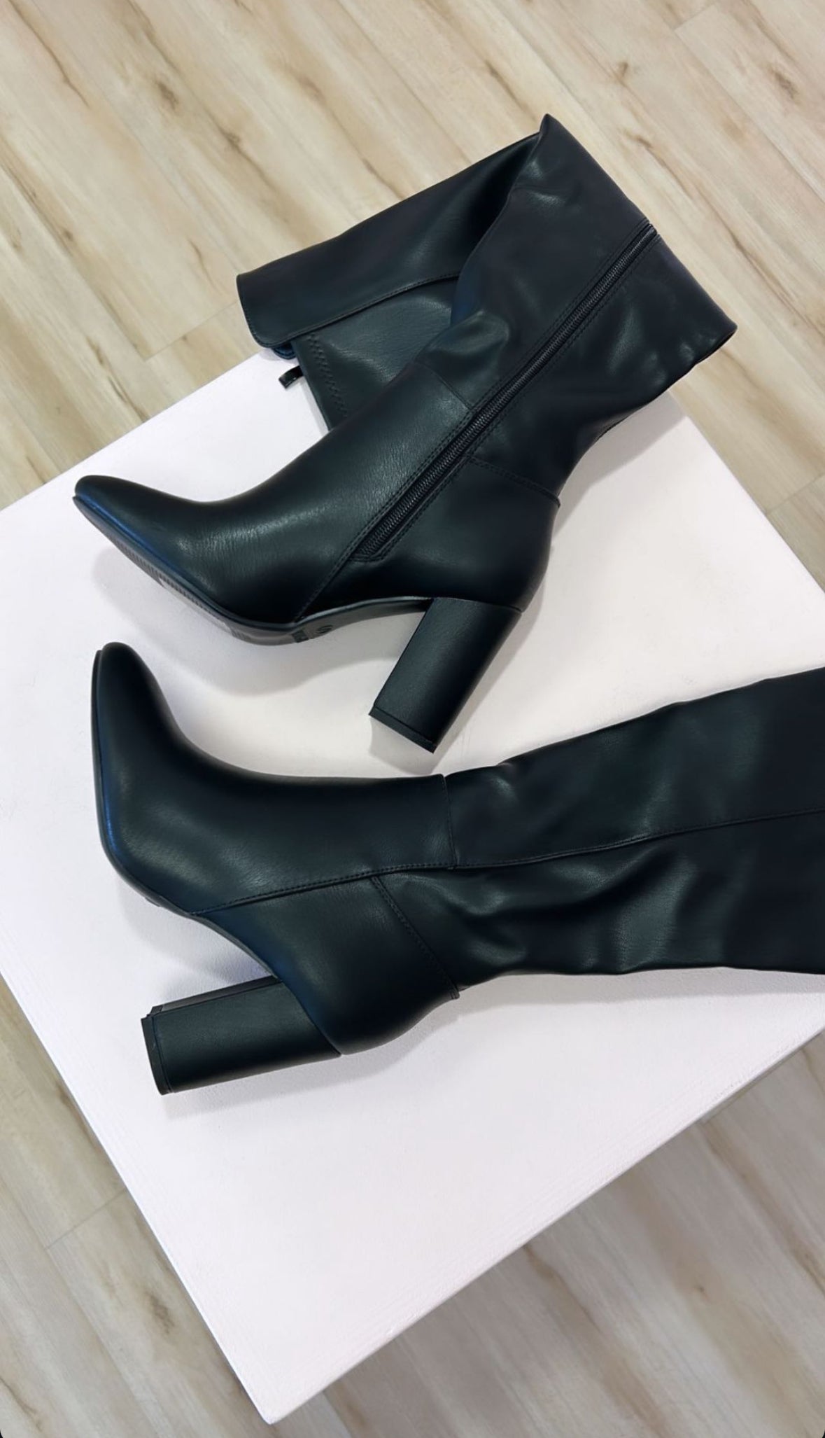 AIRINA KNEE HIGH BLOCK HEEL BOOTS