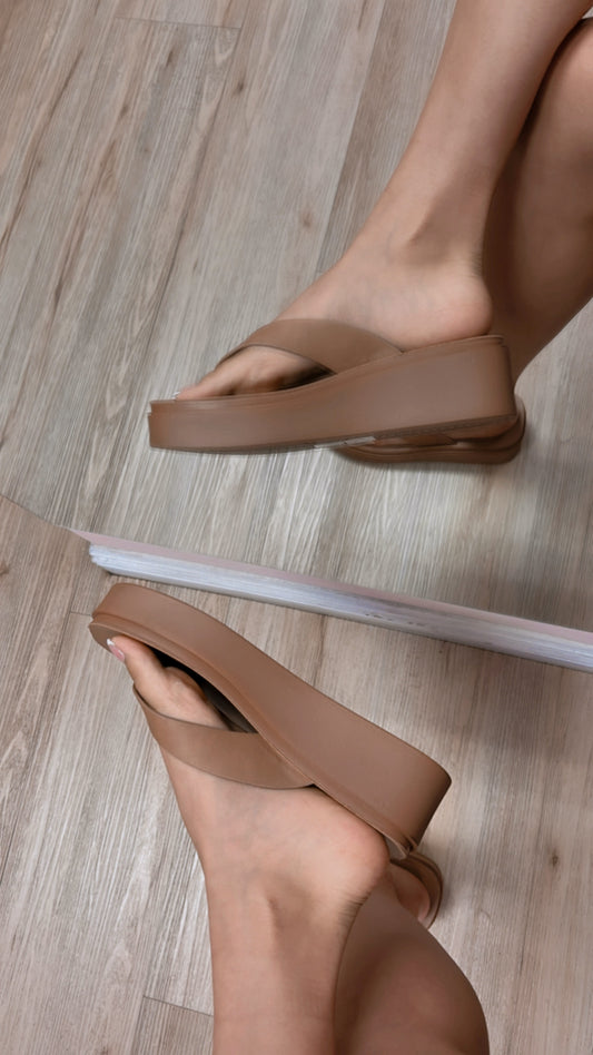 LUNA THONG SANDAL FLATFORMS