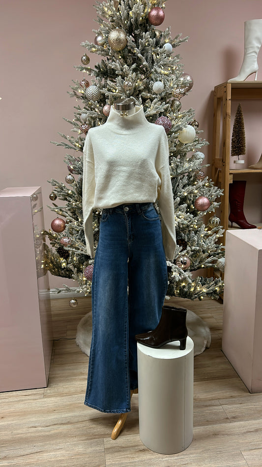 FEELING FROSTY SWEATER