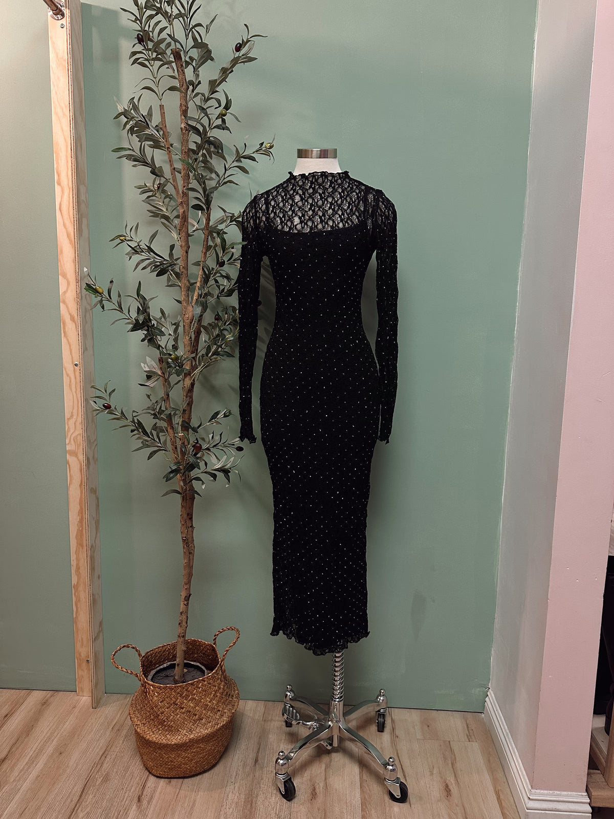 MIDNIGHT SPARKLE LACE DRESS