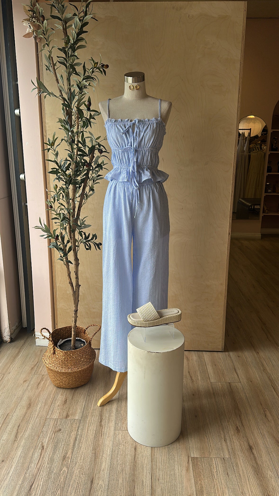 SERVING SPRING PANTS SET RESTOCK – JESS & ZURI