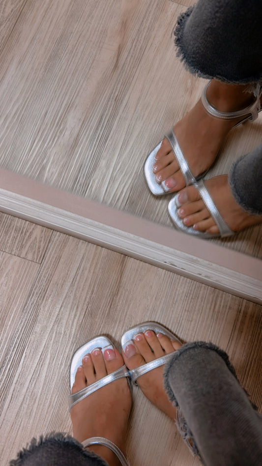 HOLIDAY SANDALS SILVER