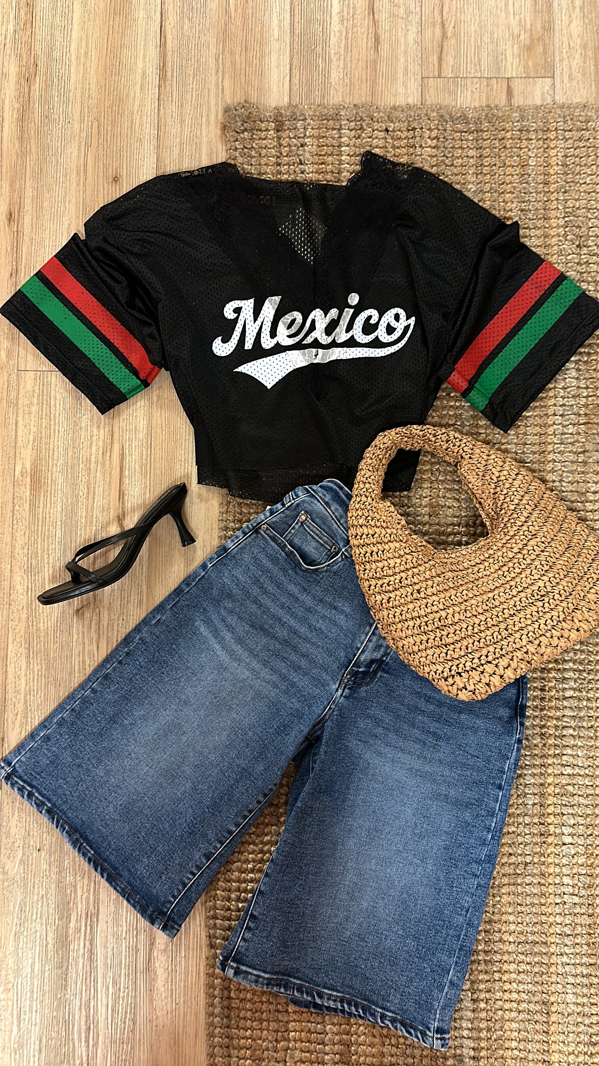 FAMILIA, FUTBOL, & MÉXICO CROPPED JERSEY