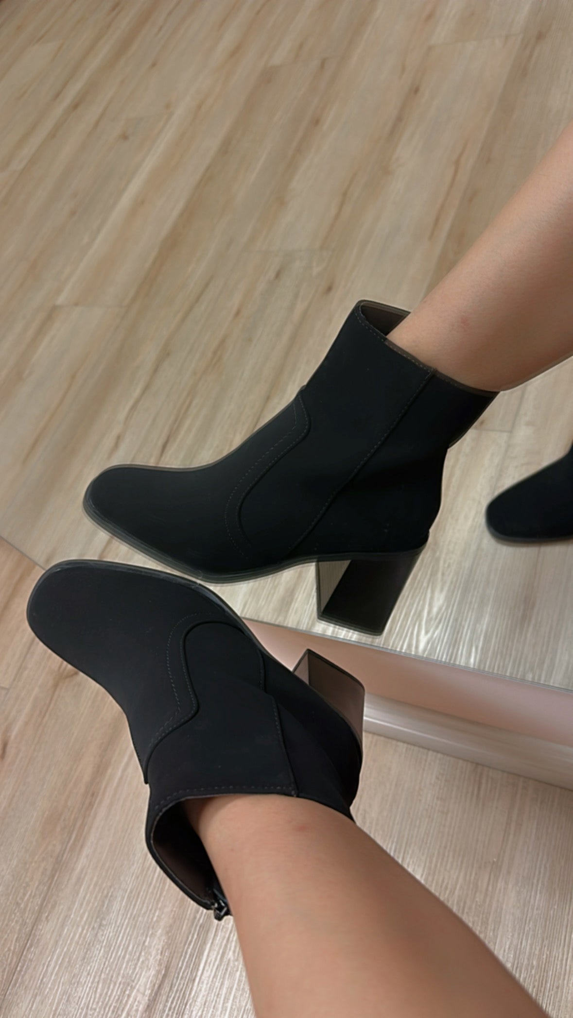 ANASTASIA BLOCK HEEL BOOTIES