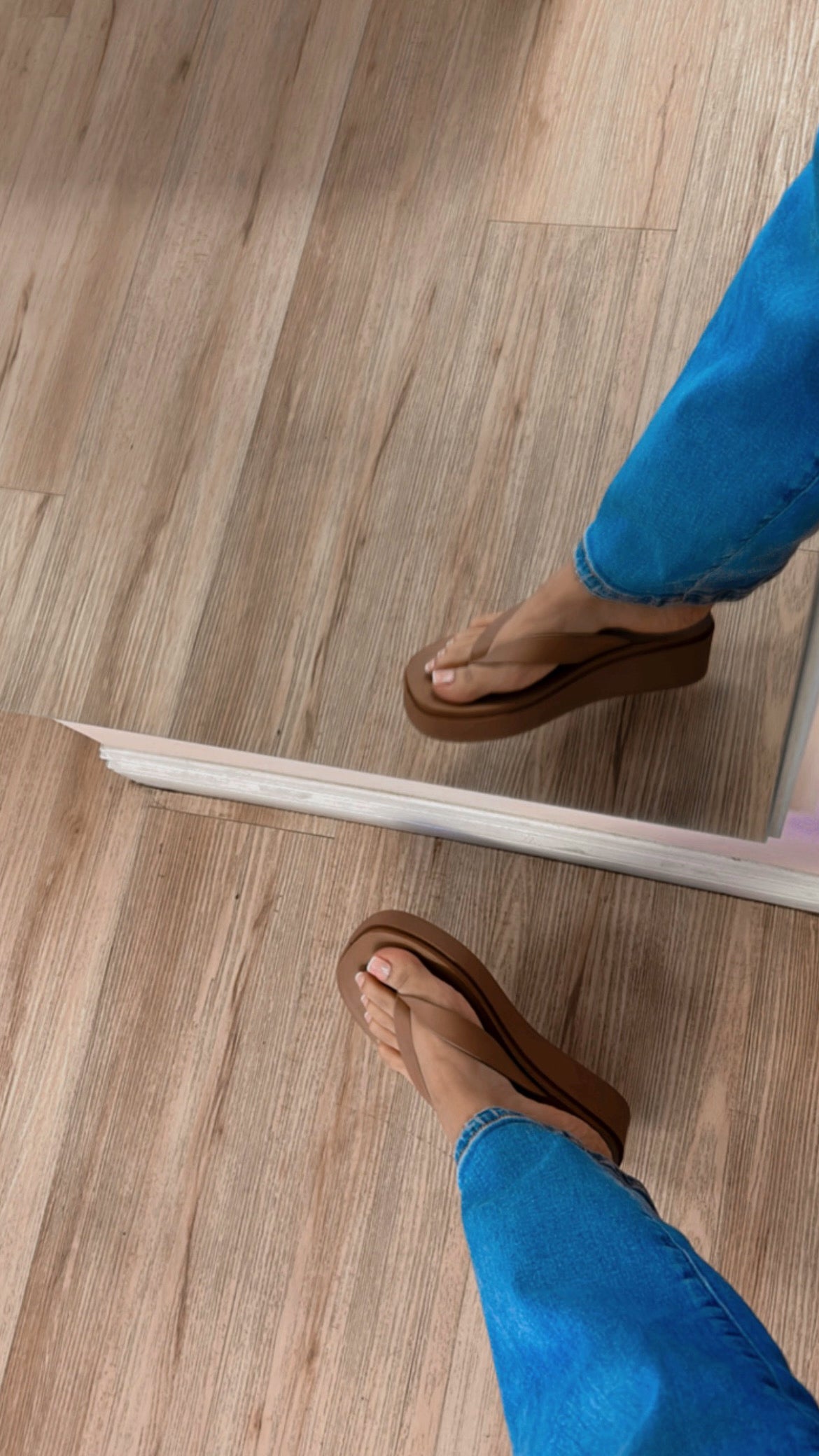 LUNA THONG SANDAL FLATFORMS