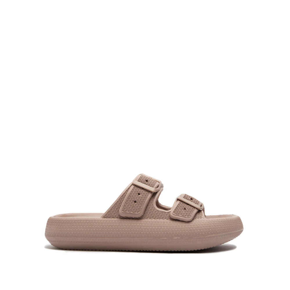 MINIMALIST COMFORT SLIDES