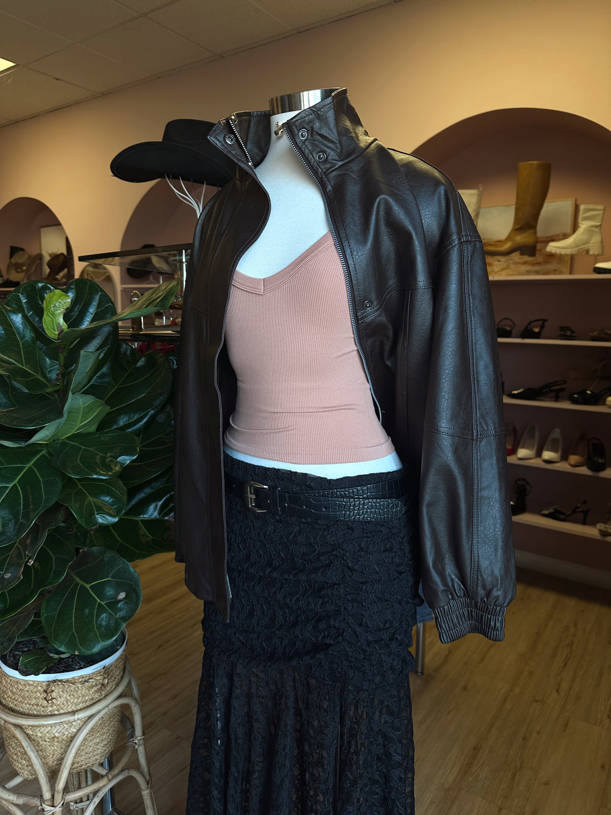 LA GIRLY LEATHER JACKET (BROWN)